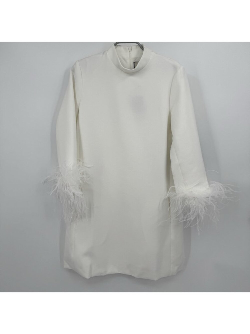 Tuckernuck White Mod Ellie Dress sz S Small Long Sleeve Feather Wrist Shift